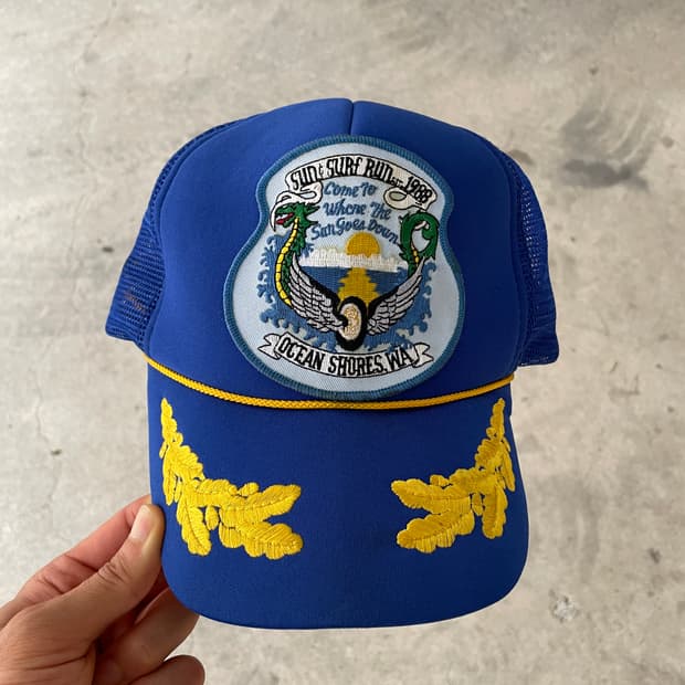 90s Sun & Surf Run Bike Club Otto cap
