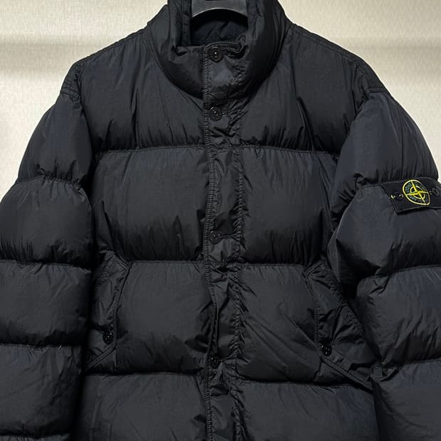 스톤아일랜드 크링클랩스 패딩 24fw L(105) 국내판