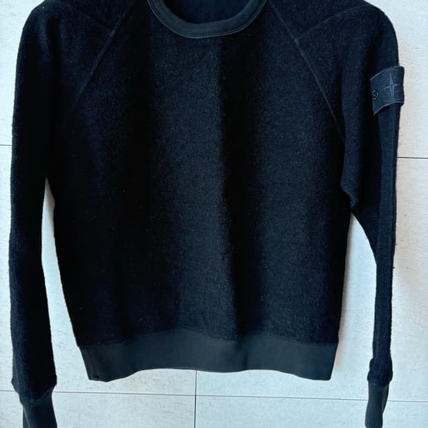 스톤아일랜드 고스트피스 쉐르파 맨투맨