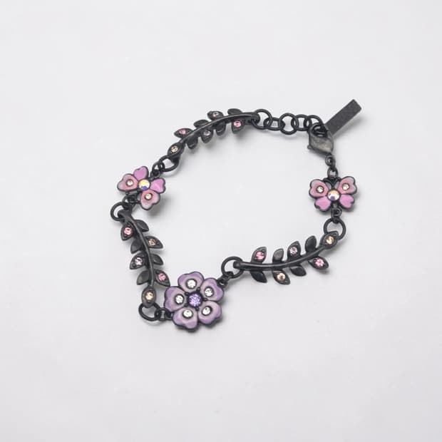 안나수이 나비 팔찌