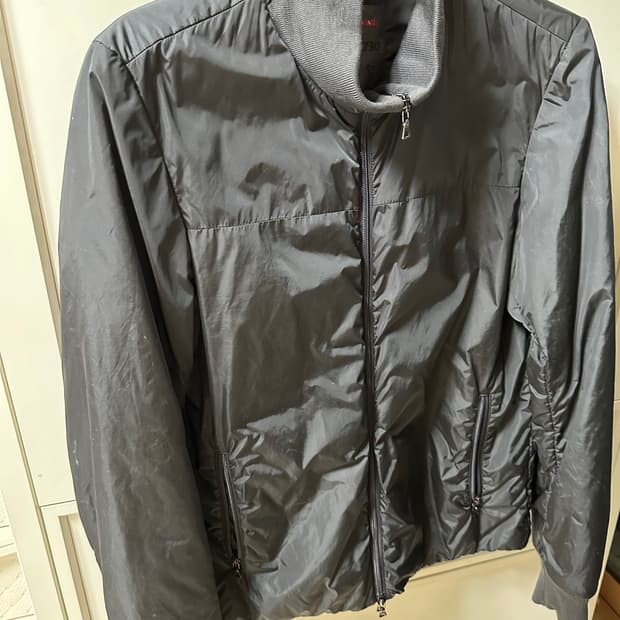 프라다 봄버 자켓 54 차콜