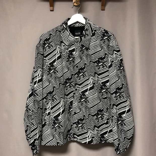 사스콰치패브릭스 닌자튠 코치자켓