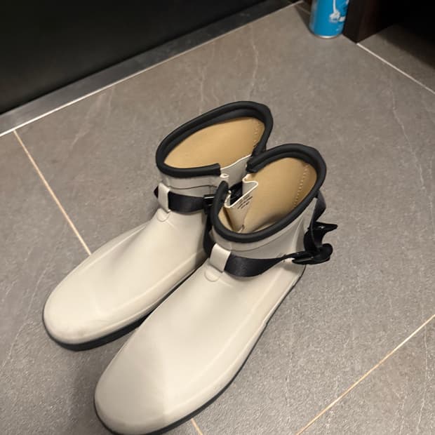 문스타 810s 마르케모디 화이트 270