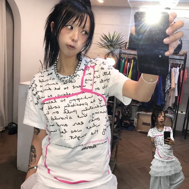 < Comme Des Garcons 00s Graphic T-shirt 