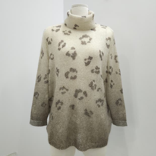 모헤어 레오파드 골드펄 하이넥 니트