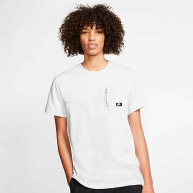 나이키(Nike) NSW 라이트웨이트 믹스 포켓 반팔티 