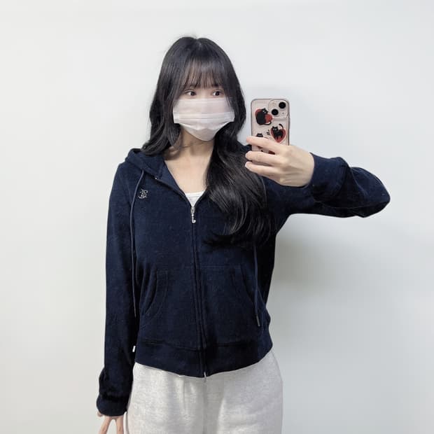 쥬시꾸띄르 벨벳 글리터 후드집업 네이비