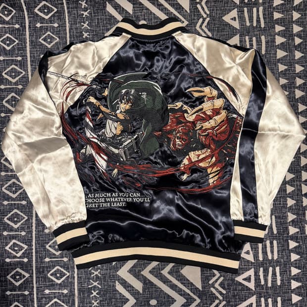 진격의거인 리버시블 스카쟌