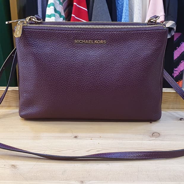 마이클코어스 레더 크로스백