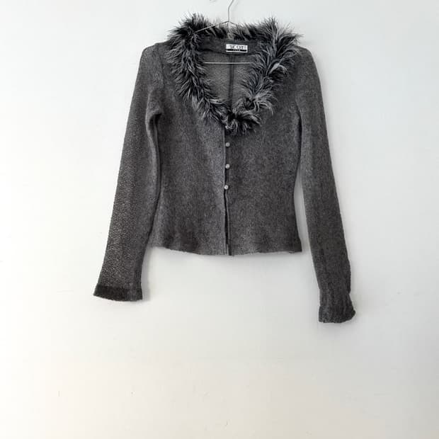 SCOT CLUB fur button knit / grey