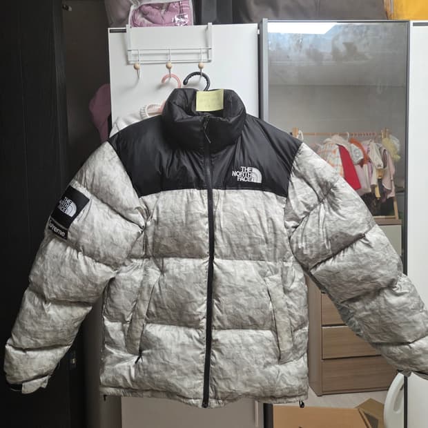 슈프림 노스페이스 페이퍼 눕시