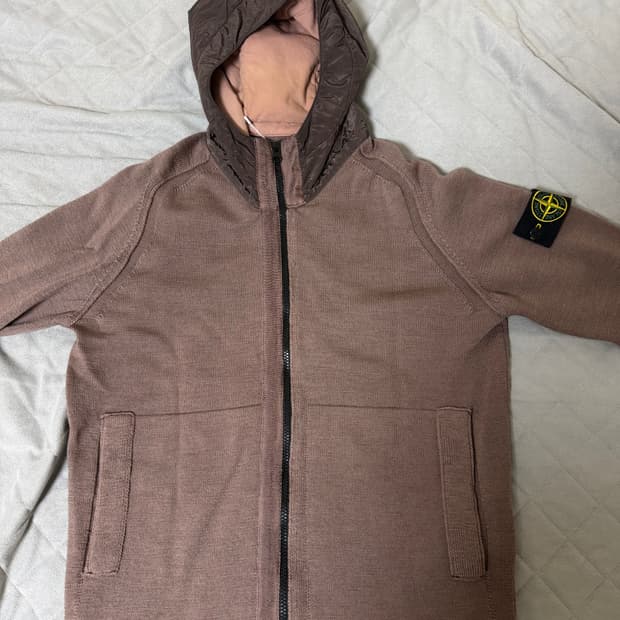 스톤아일랜드 니트 후드집업