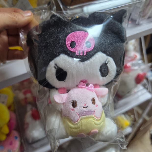 재고정리) 산리오 쿠로미 페어 인형 키링