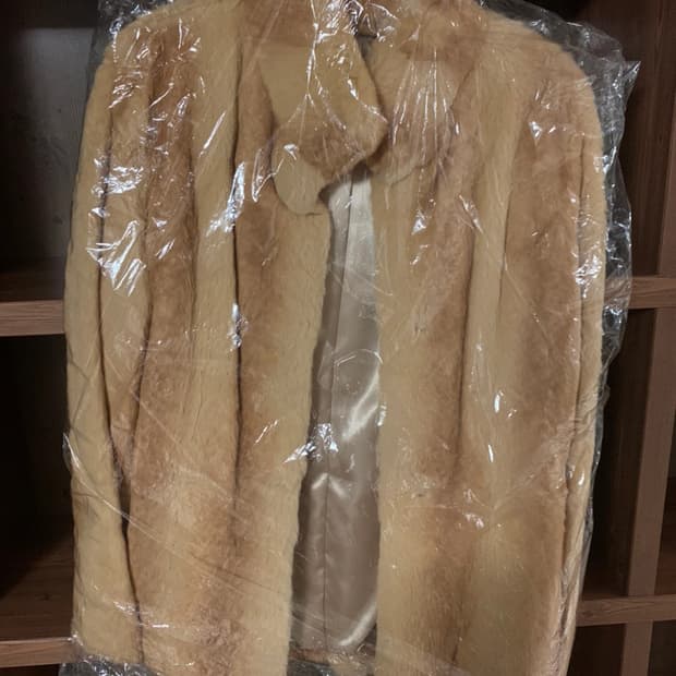 100%토끼퍼 자켓 