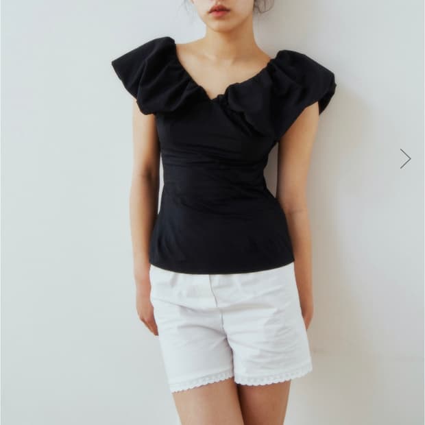 Lea 르에 CLOUD PUFF TOP 클라우드 퍼프 탑