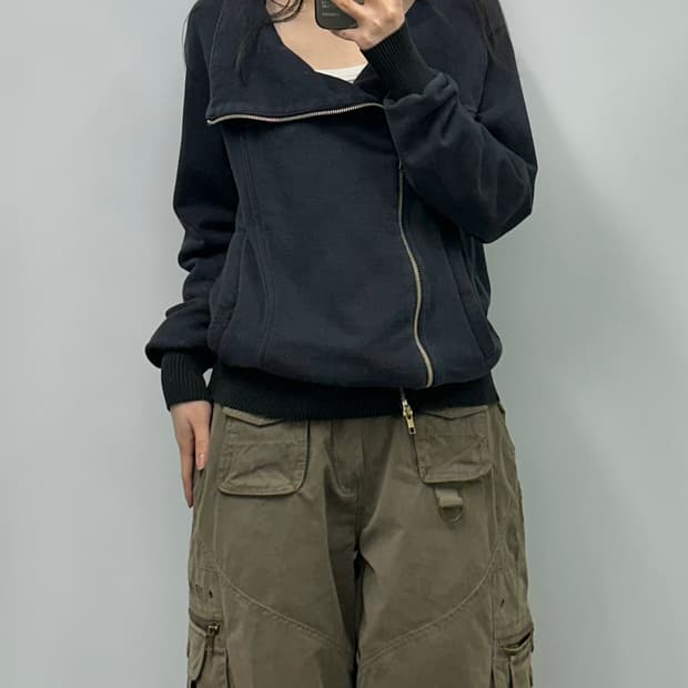 비비안웨스트우드 빅로고 코튼 집업 