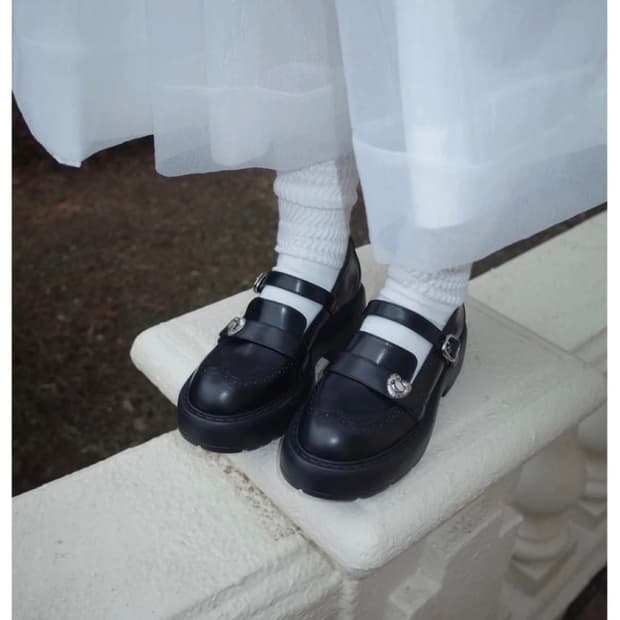 슈콤마보니 하트 로퍼 블랙 플랫 235mm