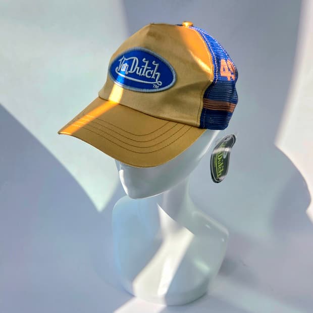 VonDutch 골드 새틴 글로시 트러커 캡