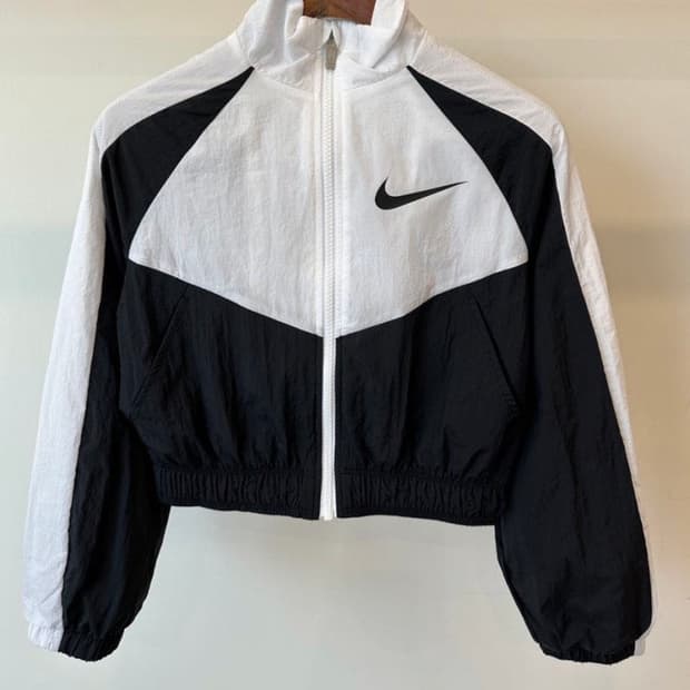 나이키 크롭바람막이