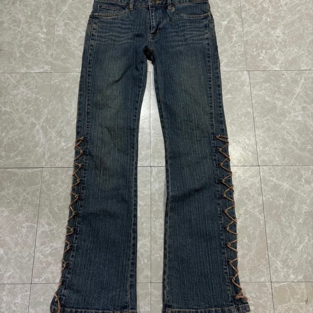 JOUER AUX ECHECS side corset detailpants