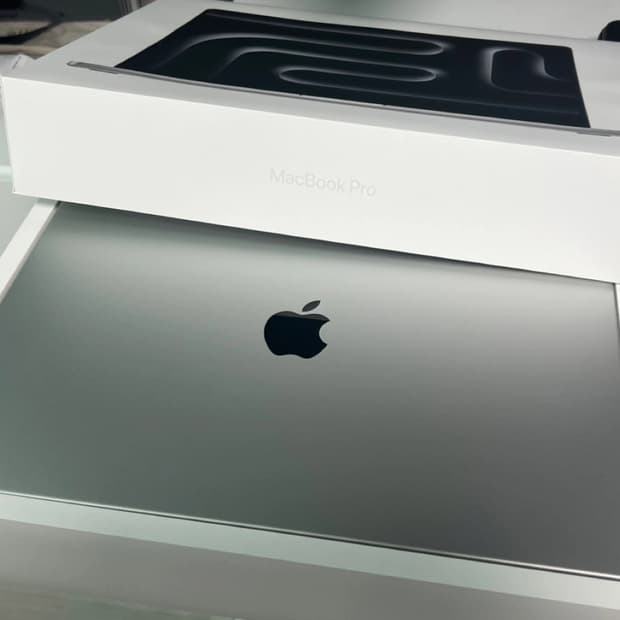 (S급,애케플) 맥북프로 M3 Pro 16인치 18GB 512GB 실버