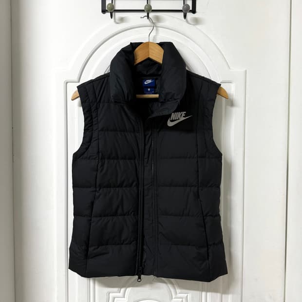 S사이즈 여성 나이키 덕다운 경량 패딩 조끼
