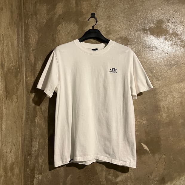 엄브로 라운드 반팔티