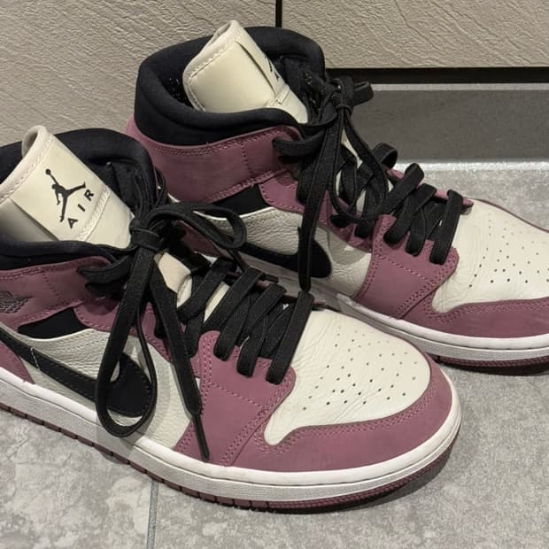 나이키 조던 1 미드 SE 라이트 멀베리 W250