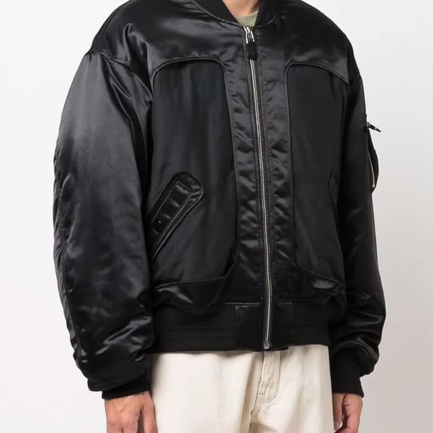 앰부쉬 블랙 봄버 자켓