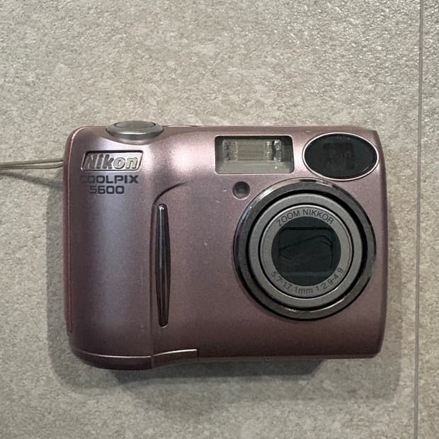 쿨픽스 5600 핑크 