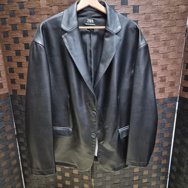 (새제품)자라 뉴욕에디션 페이크 레더 블레이저 L size