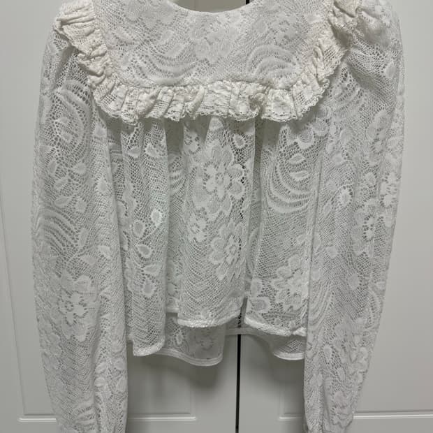 Fletta 플레따 블라우스