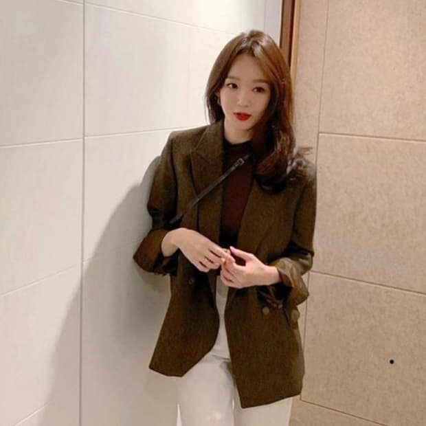 닐바이피 자켓 (강민경 착용)