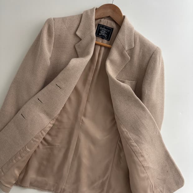 Burberry 버버리 연베이지 자수로고 블레이저