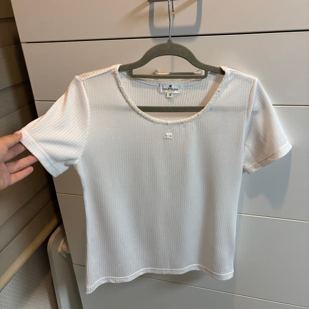 courreges 꾸레쥬 화이트 진주펄 골지 반팔 니트