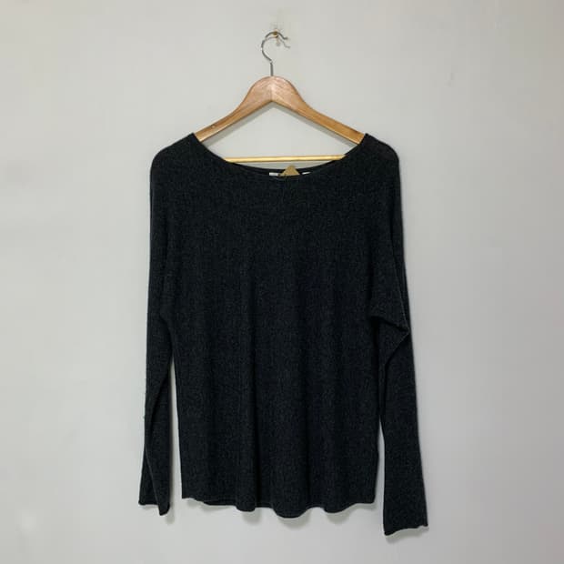 유니클로 차콜 딥 라운드넥 니트 캐시미어 100 빈티지 여성 L