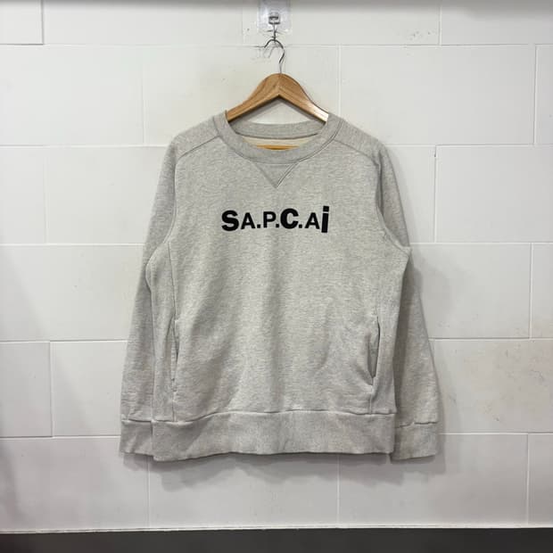 A.P.C 아페쎄 X 사카이 로고 크루넥 맨투맨