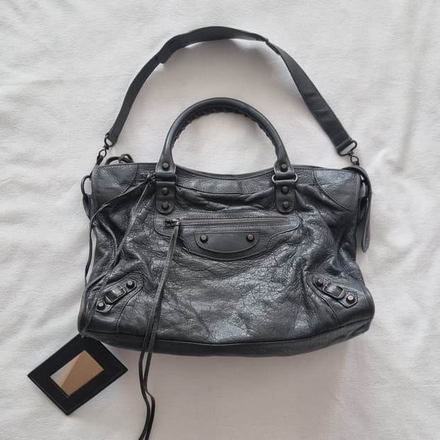 발렌시아가 모터백