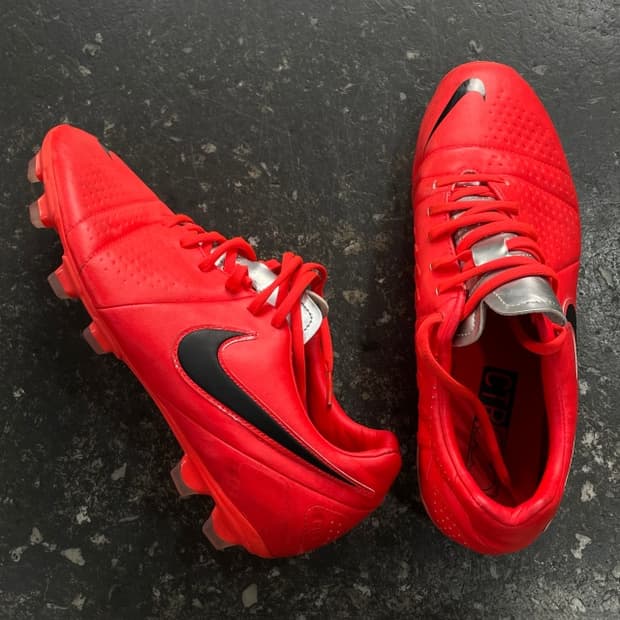 275 나이키 리브레토 3 CTR360 FG 축구화