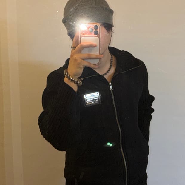 돌채앤가바나 와펜 니트 집업