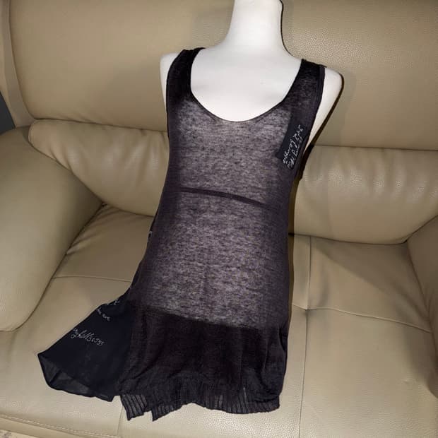 unbalance shape sheer sleeveless