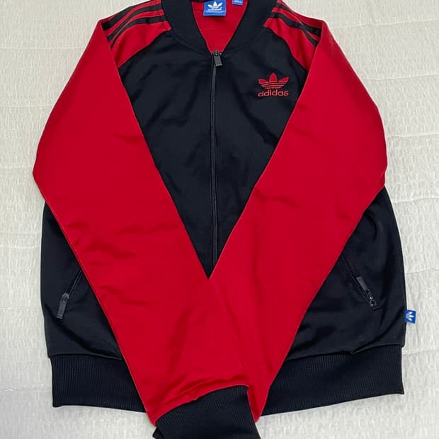 아디다스 슈퍼걸 레이스 트랙탑 블랙 레드 삼선