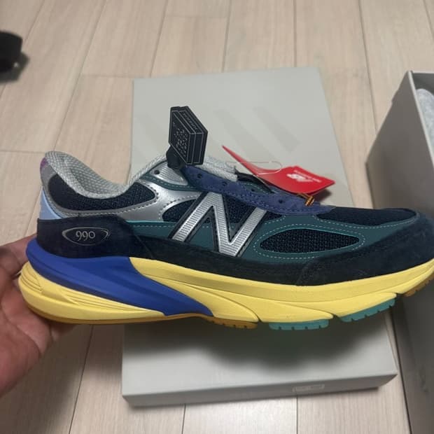 뉴발란스 X 액션 브론슨 990v6 메이드 인 USA 라피스 라줄리