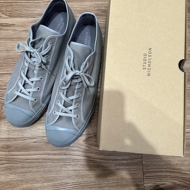 스튜디오니콜슨 문스타 290사이즈