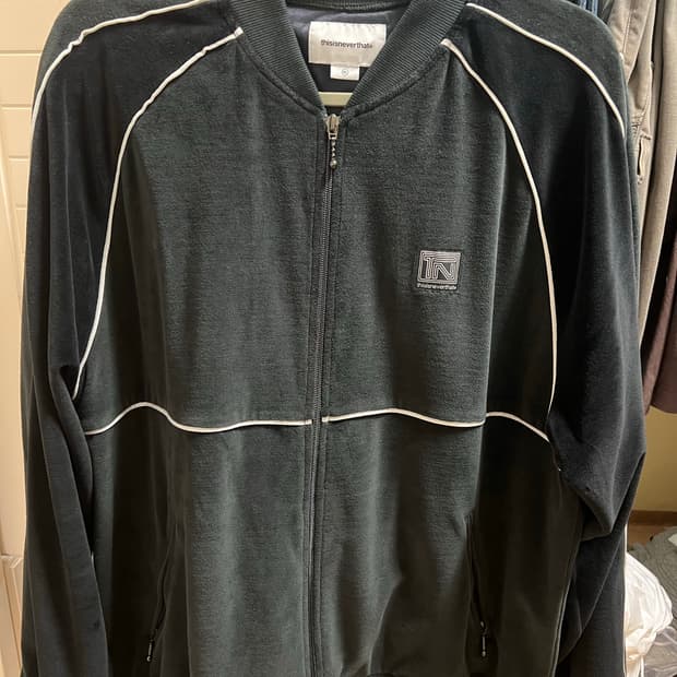 디스이즈네버댓 벨벳 자켓