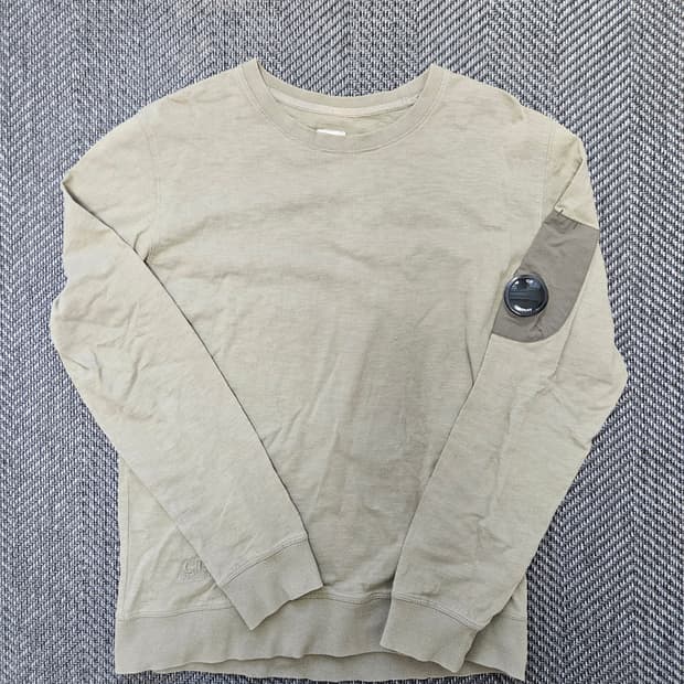 Cp컴퍼니 렌즈와펜 롱슬리브 L