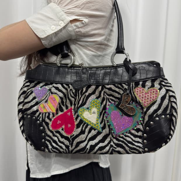 think bee zebra shoulderbag