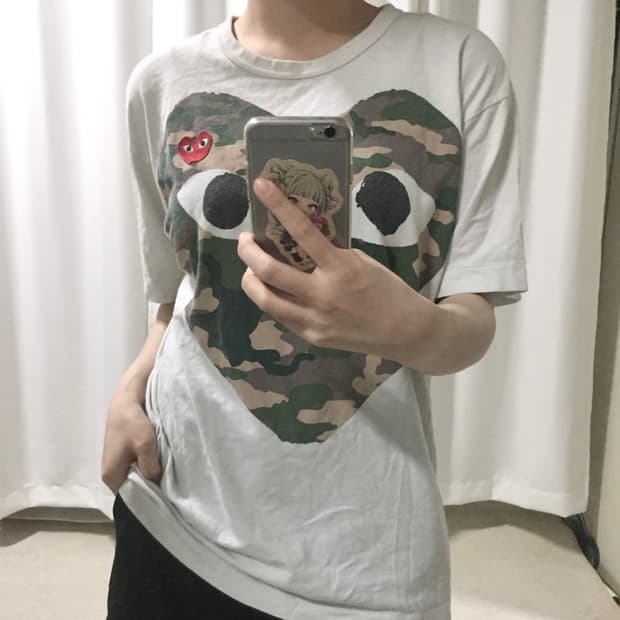 꼼데가르송 화이트 카모 밀리터리 빅 하트 로고 반팔 티셔츠