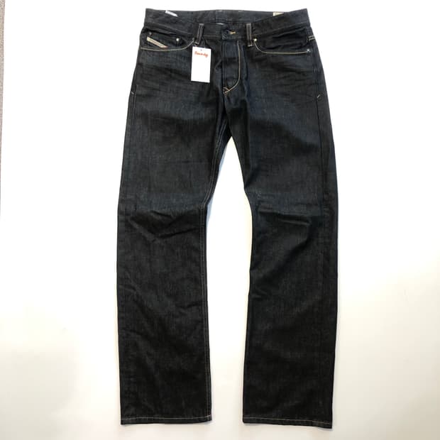 디젤 바이커 레귤러 스트레이트 데님팬츠 