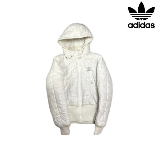 아디다스 화이트 경량 패딩 s
